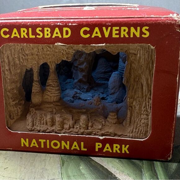 Vintage 3D Big Room Carlsbad Caverns National Park Diorama Souvenir Box - Picture 3 of 14
